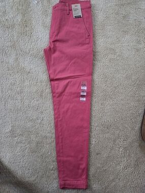 Levi's Pink High-Rise Skinny Jeans